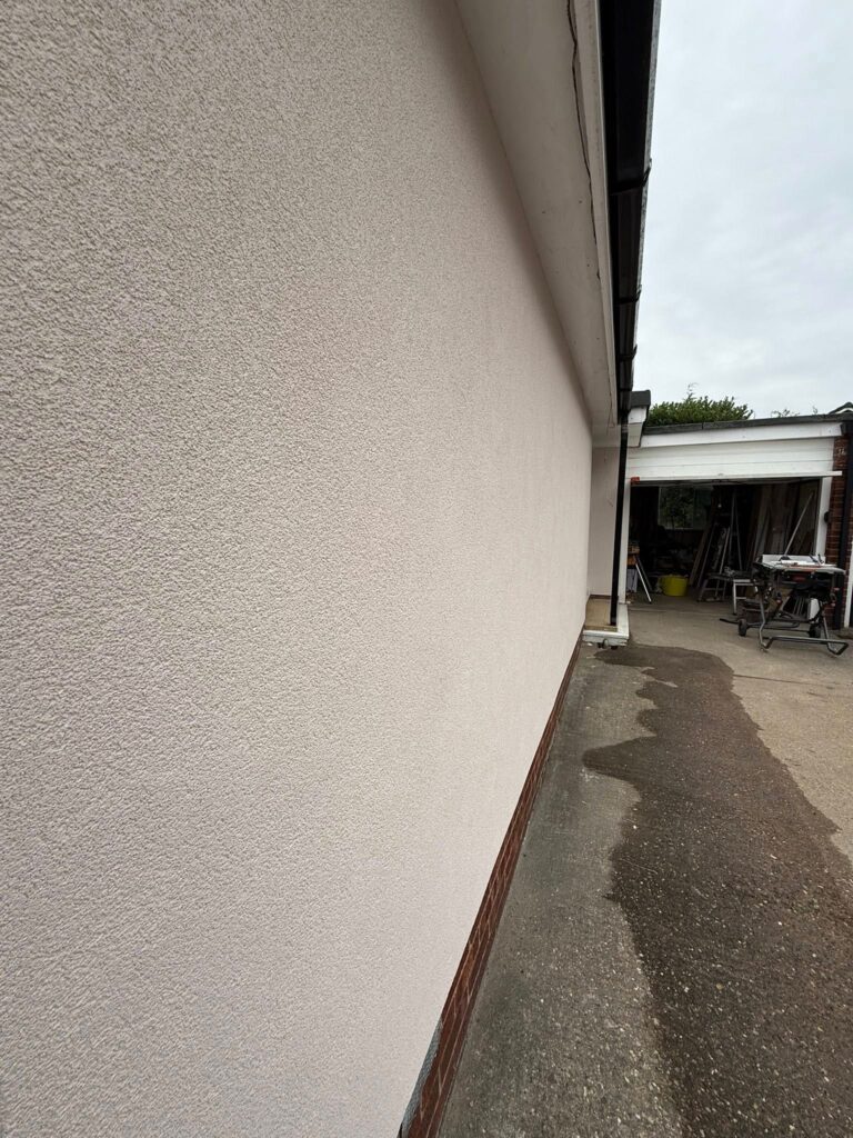 maintain rendered walls